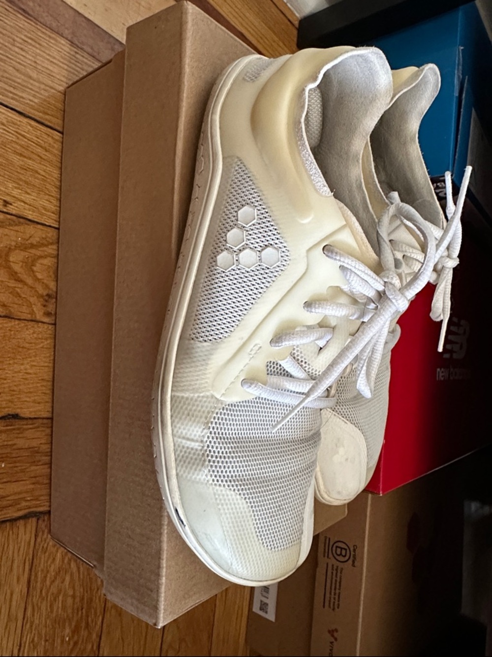 Vivo Barefoot Primus White Shoes Women 37
